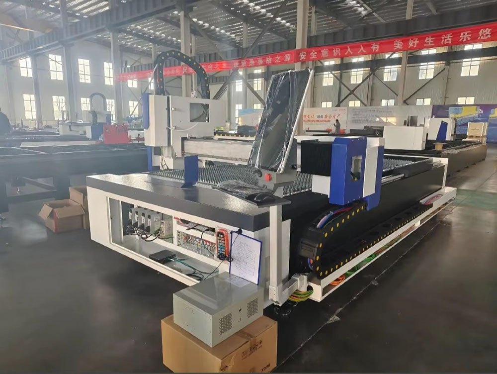 Mesin Pemotong Laser Serat CNC - Industrial Laser Metal Cutter ulasan dan harga